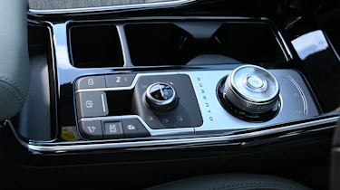 Kia Sorento - centre console