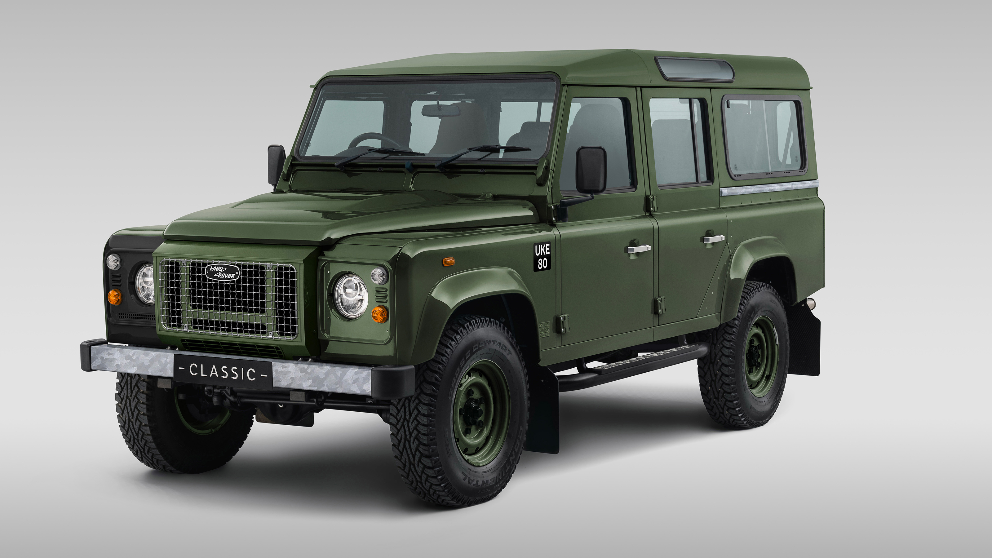 Land Rover Defender Churchill Edition - front