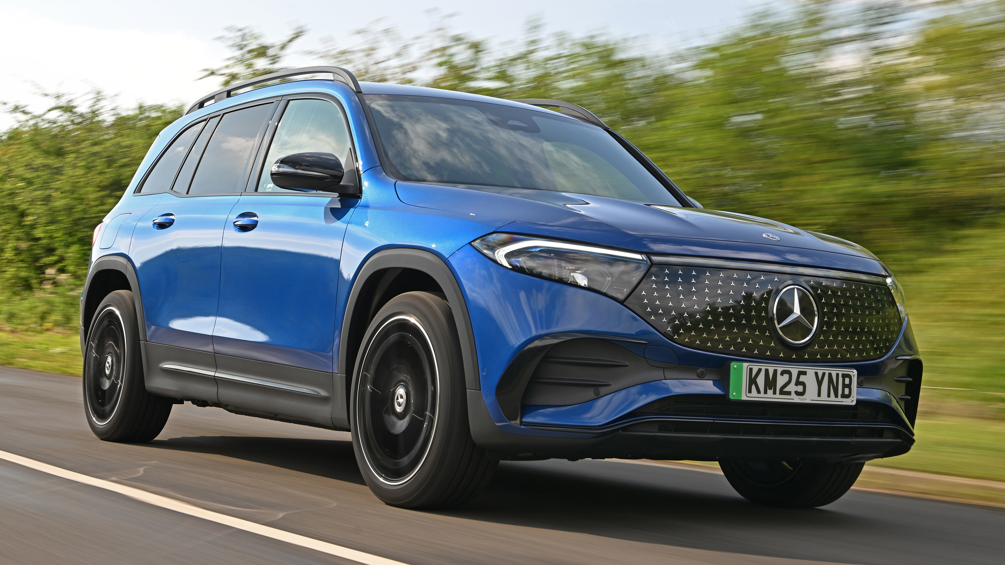 Mercedes EQB 250+ Urban Edition - front