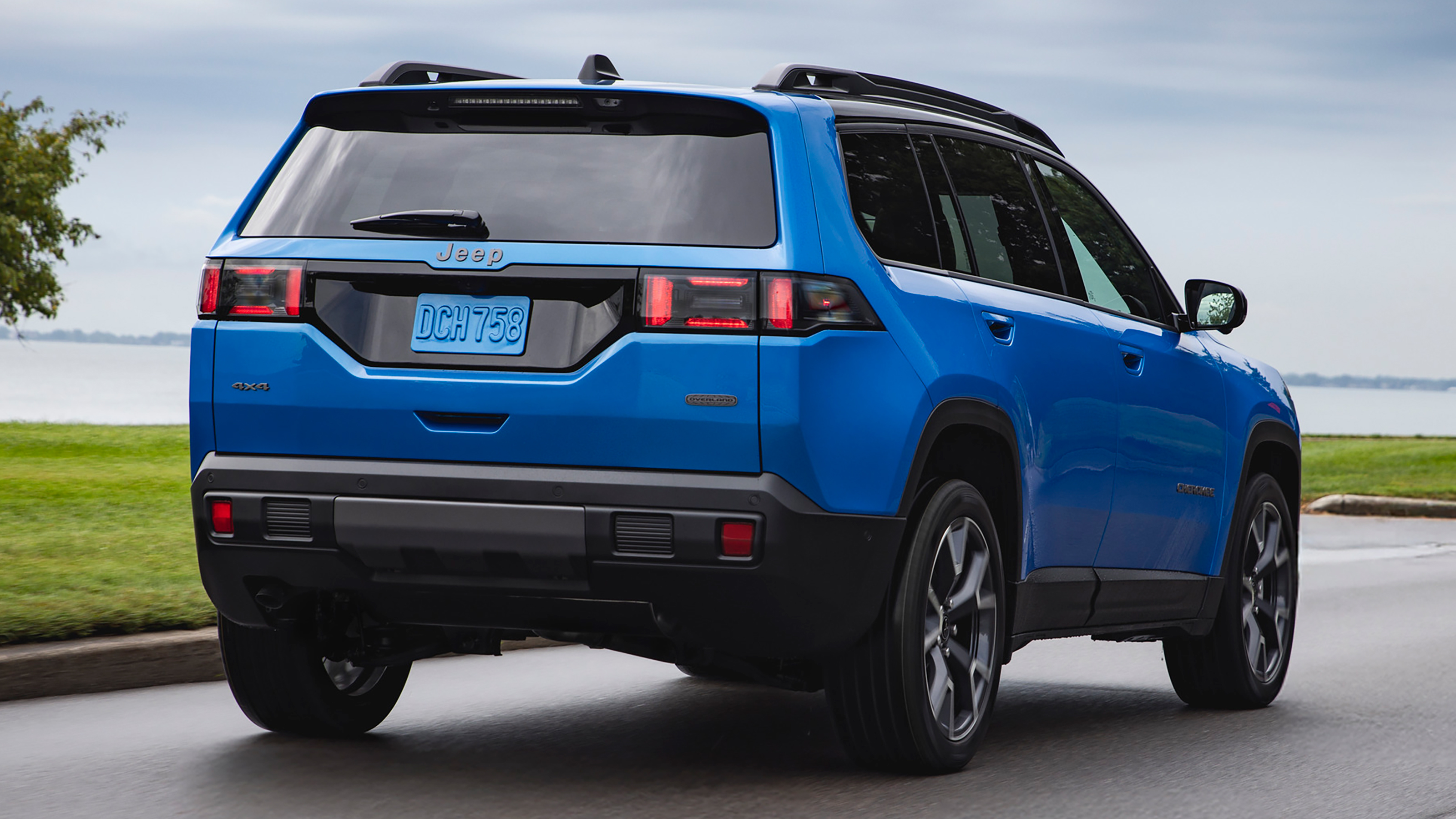 New Jeep Cherokee - blue dynamic rear 3/4