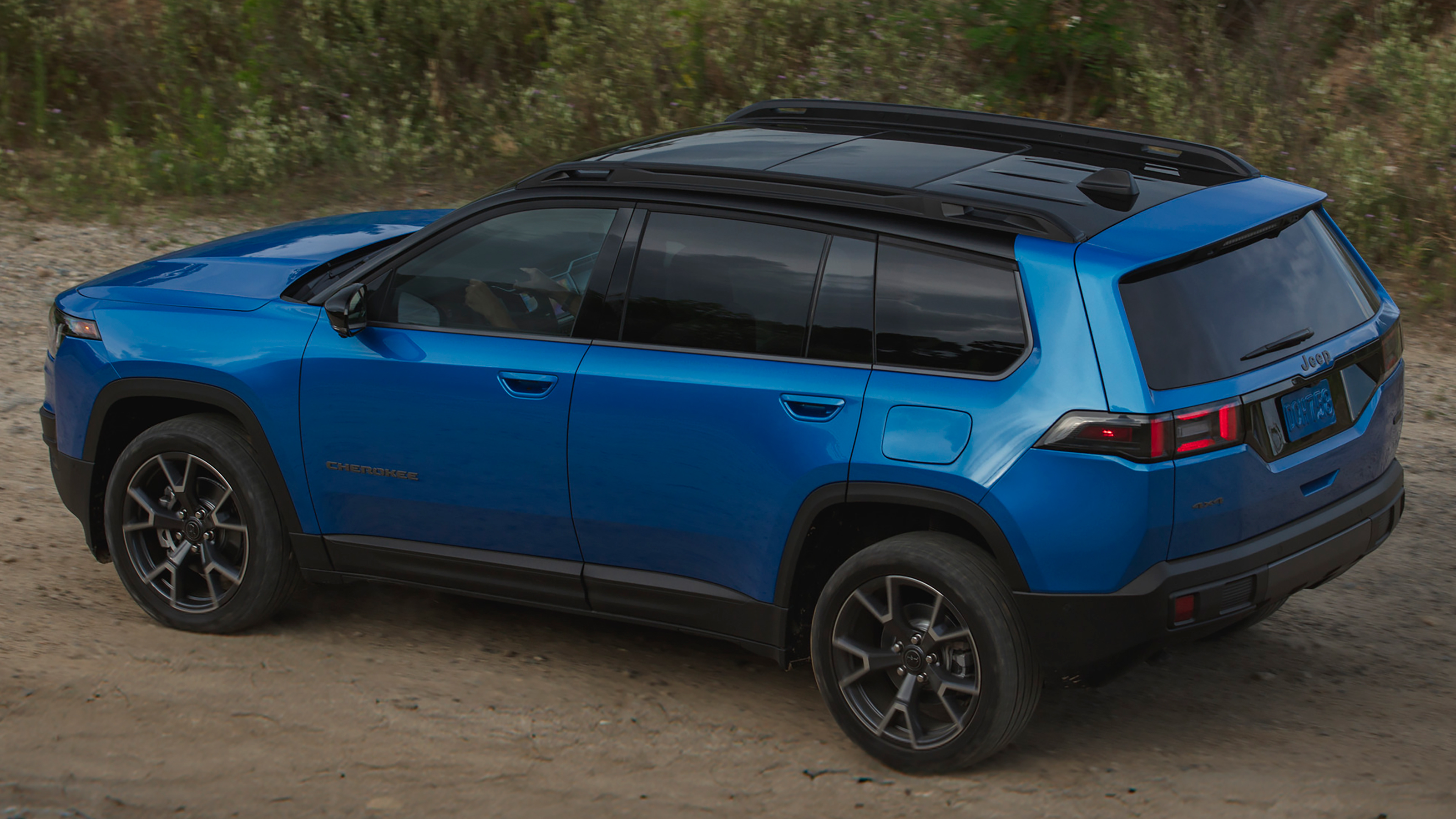 New Jeep Cherokee - blue rear overhead