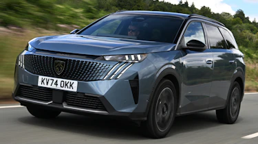 Peugeot 5008 - front 3/4