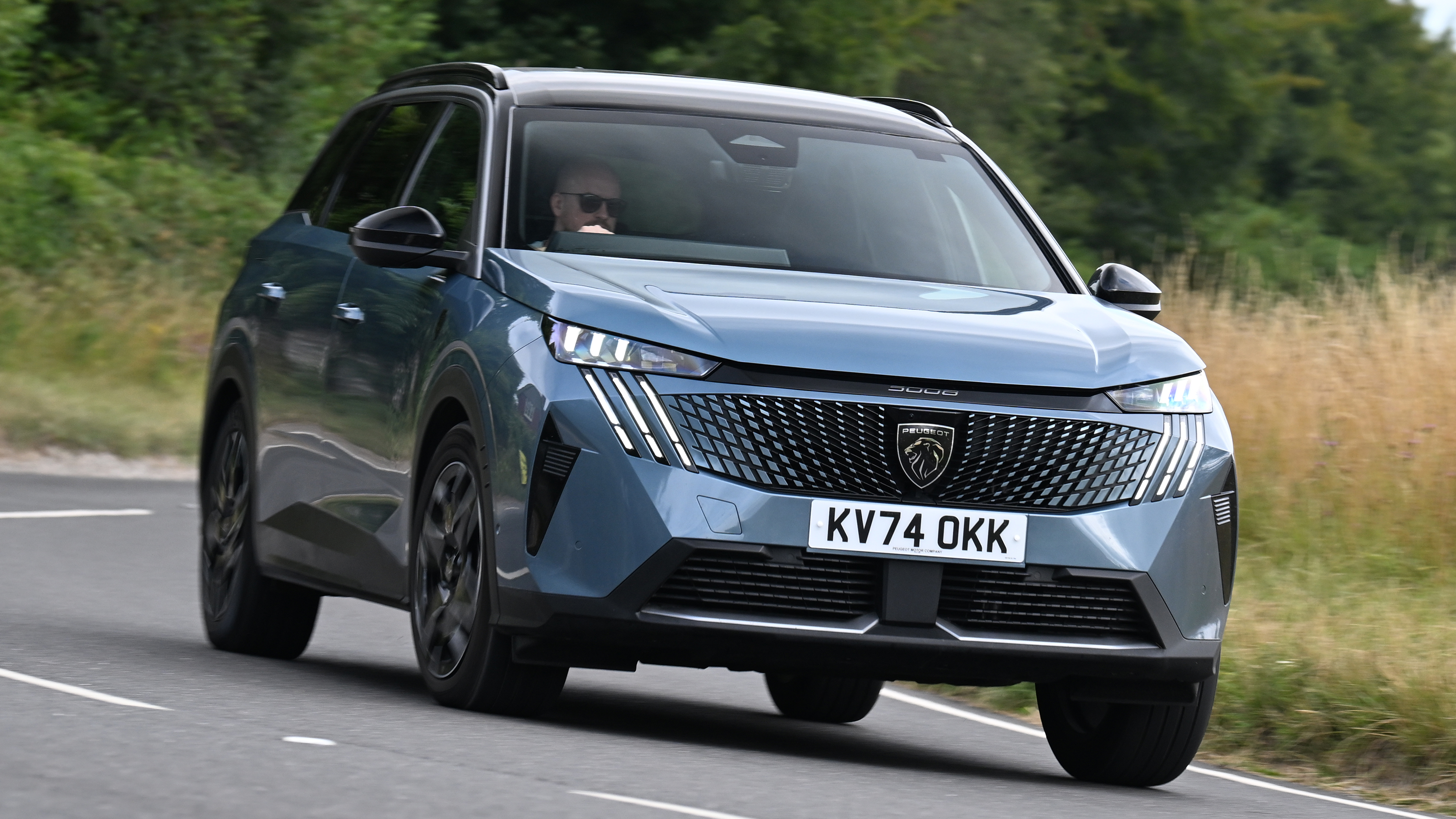 Peugeot 5008 - front cornering