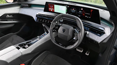 Peugeot 5008 - interior overview