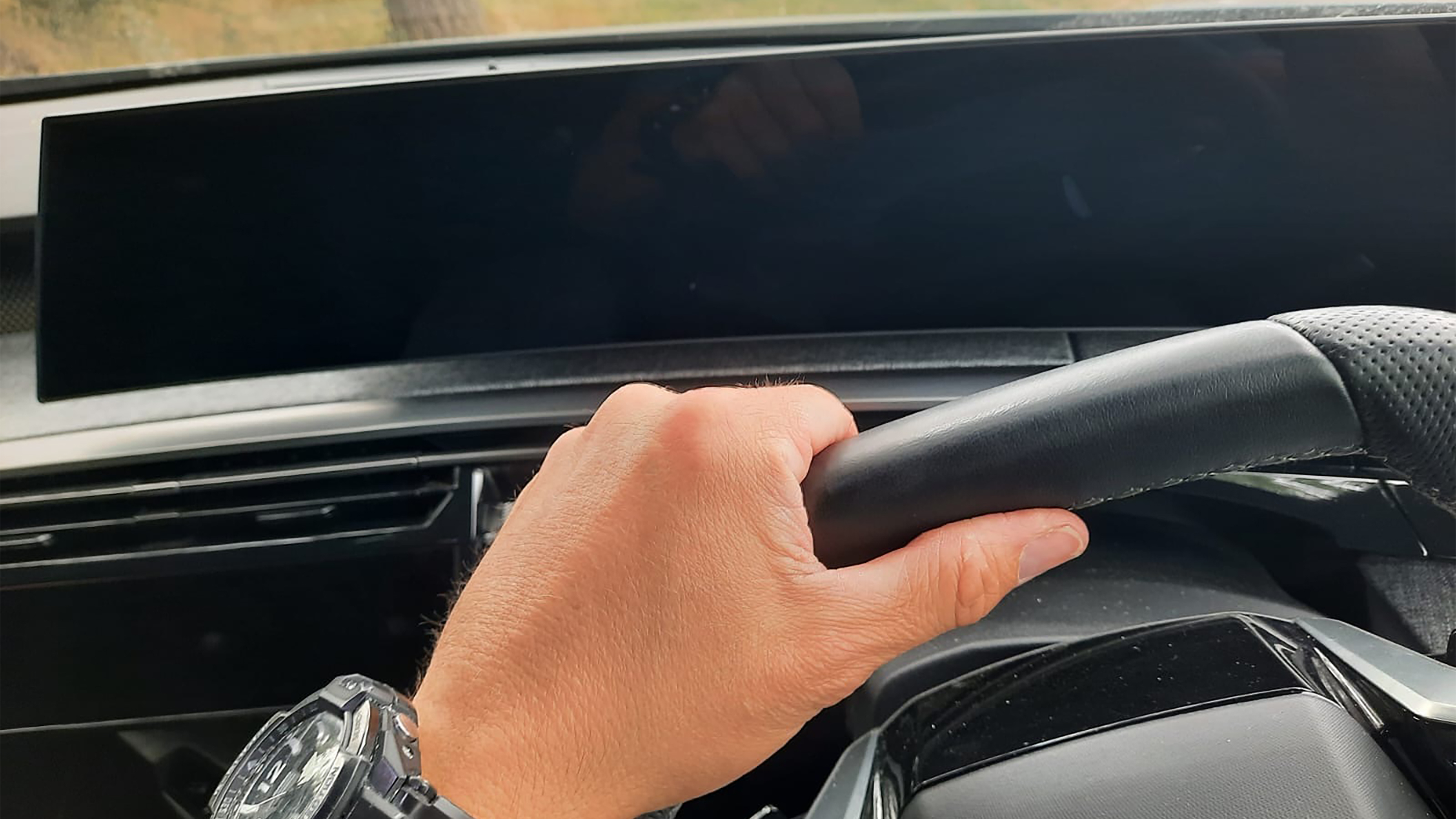 Peugeot 5008 Hybrid GT long-term - blank screen