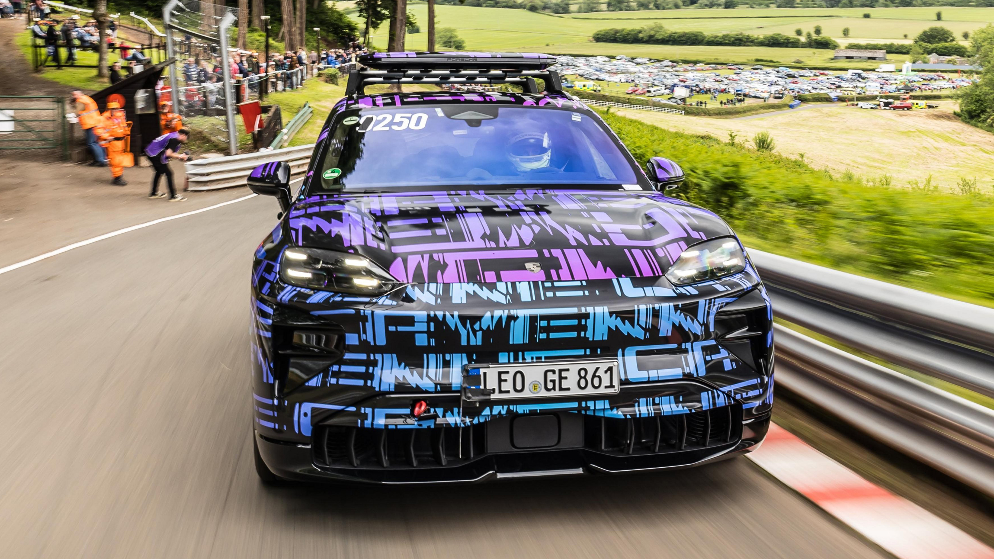Porsche Cayenne Electric - front cornering