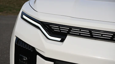 KGM Actyon - headlight