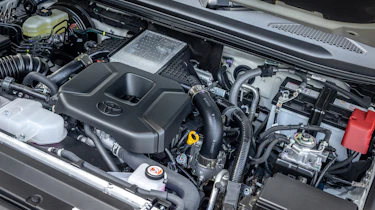 Toyota Land Cruiser Commercial - engine bay