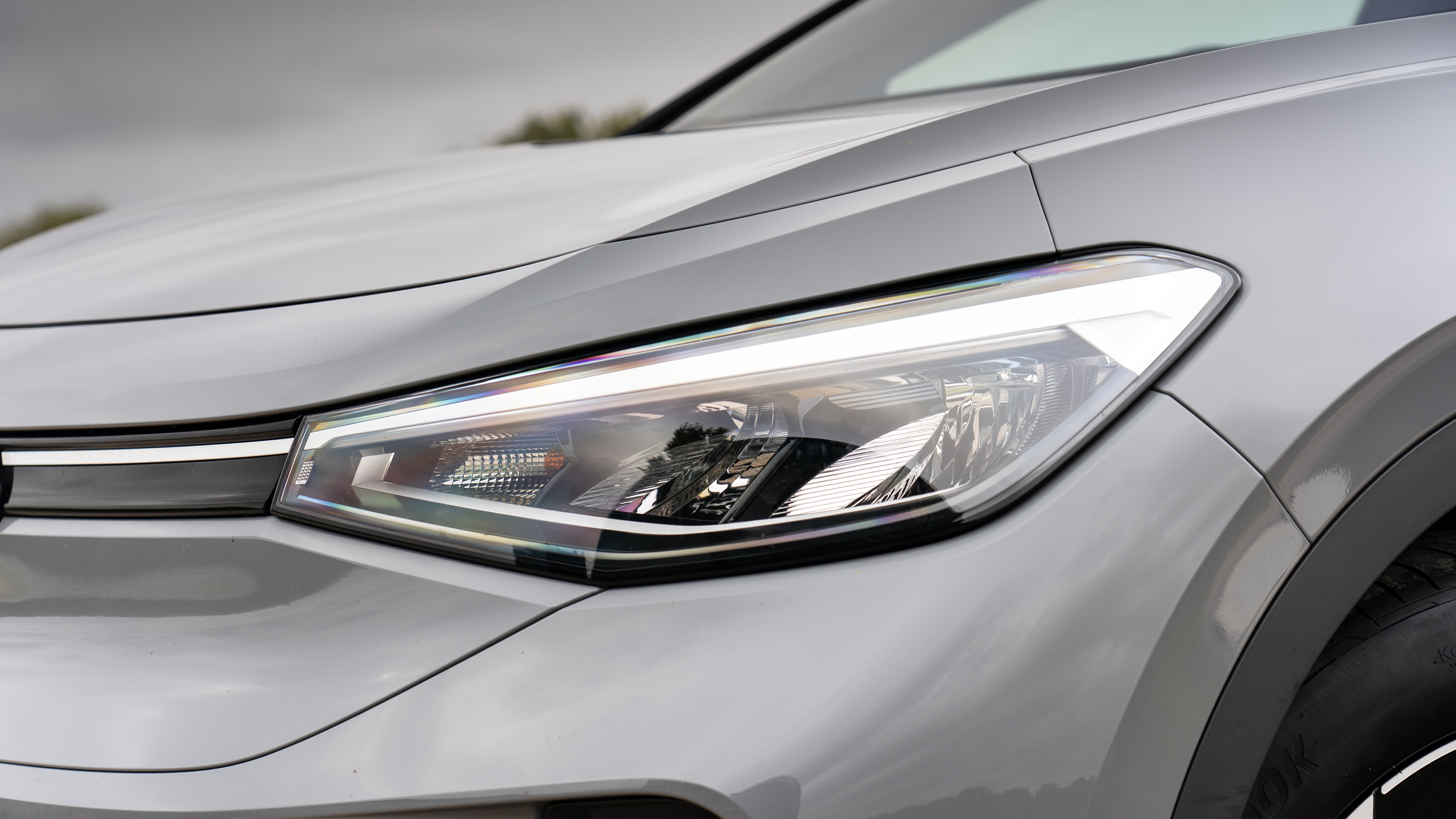 Volkswagen ID.4 Pure Match front light