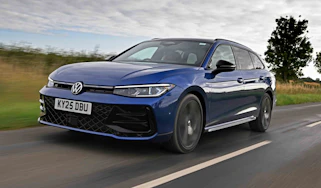 Volkswagen Passat - main image