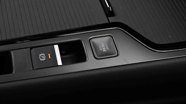 Volkswagen Passat - engine start stop button