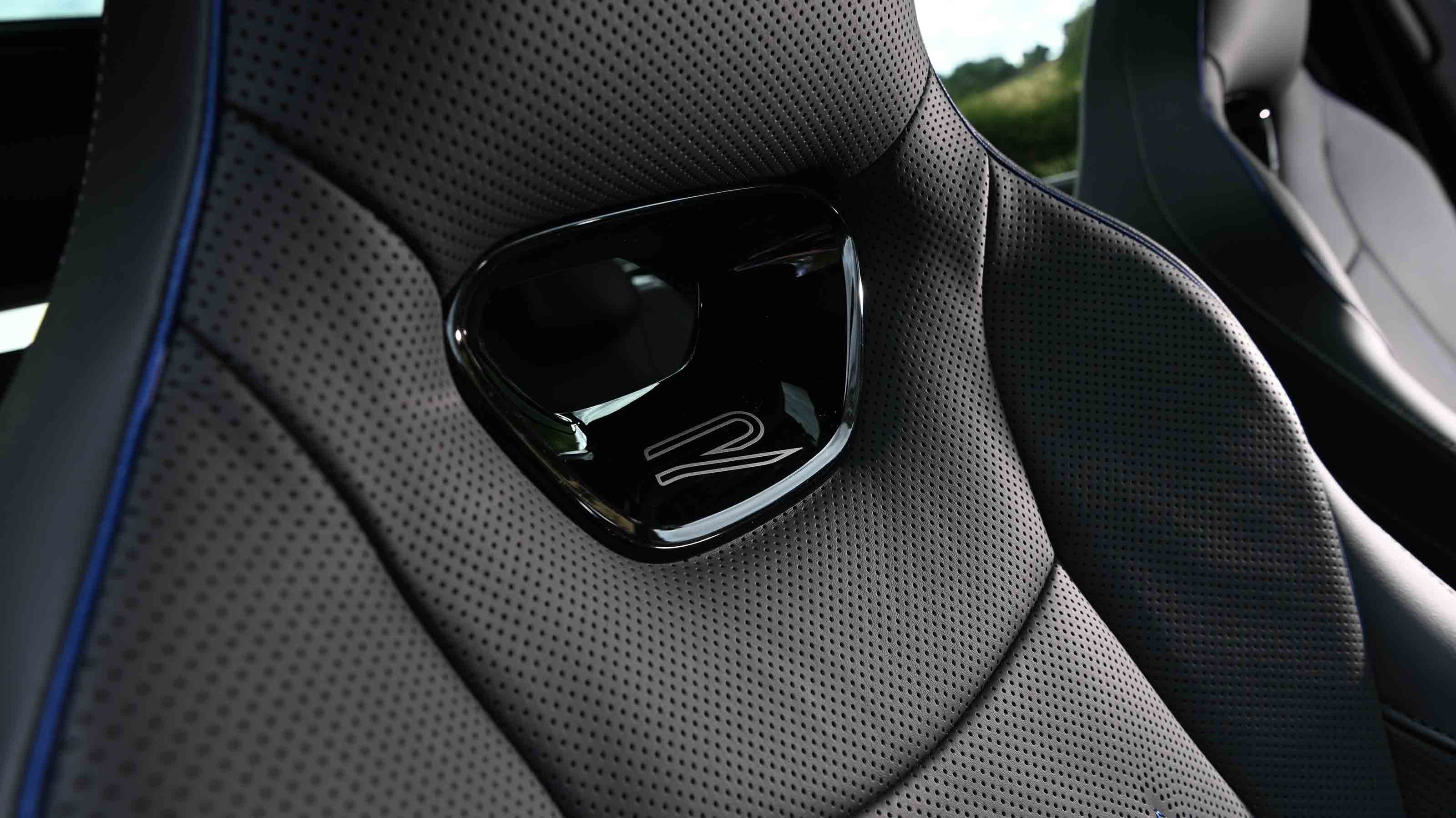 Volkswagen Passat - R-Line seat detail