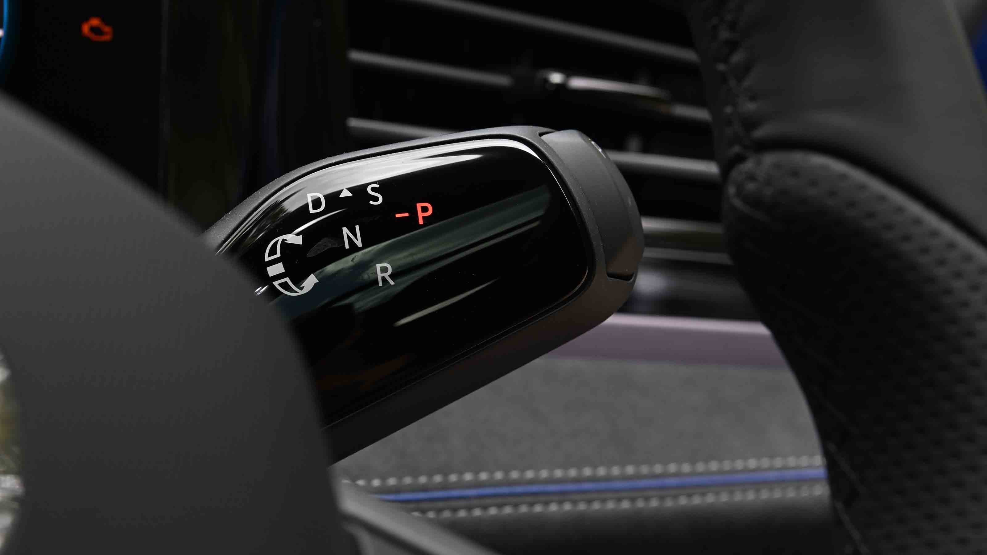Volkswagen Passat - column gear selector