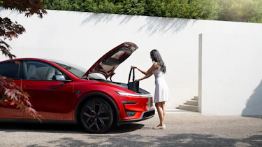 2025 Tesla Model Y Performance - frunk