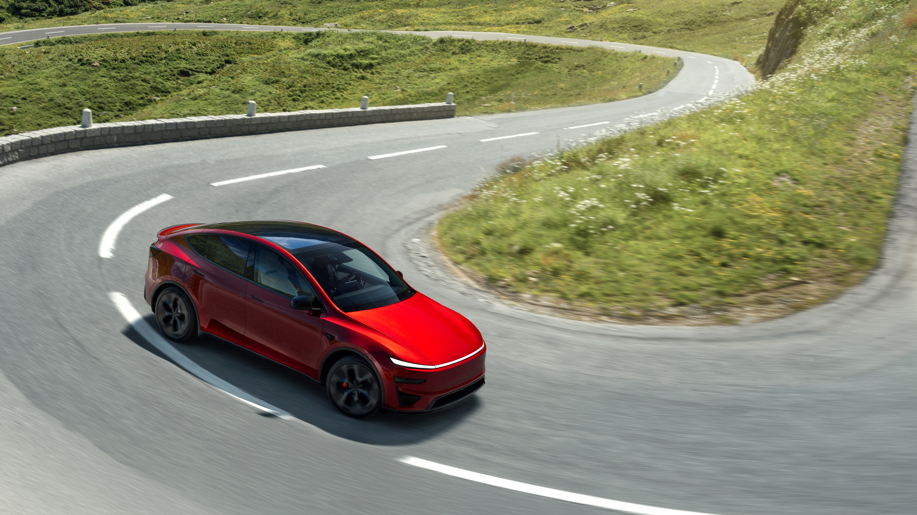 2025 Tesla Model Y Performance - corner