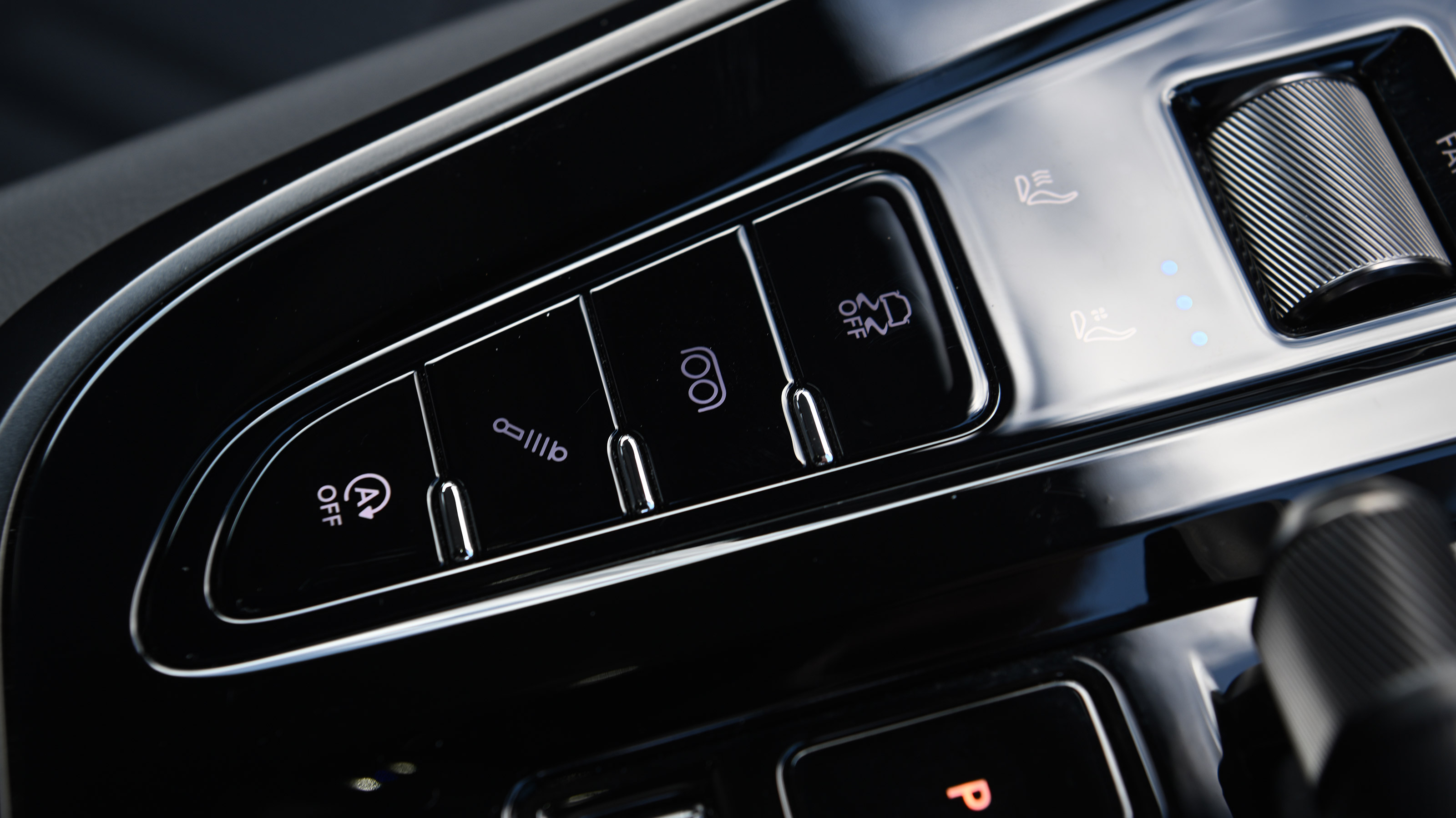 Aston Martin DBX S - interior detail