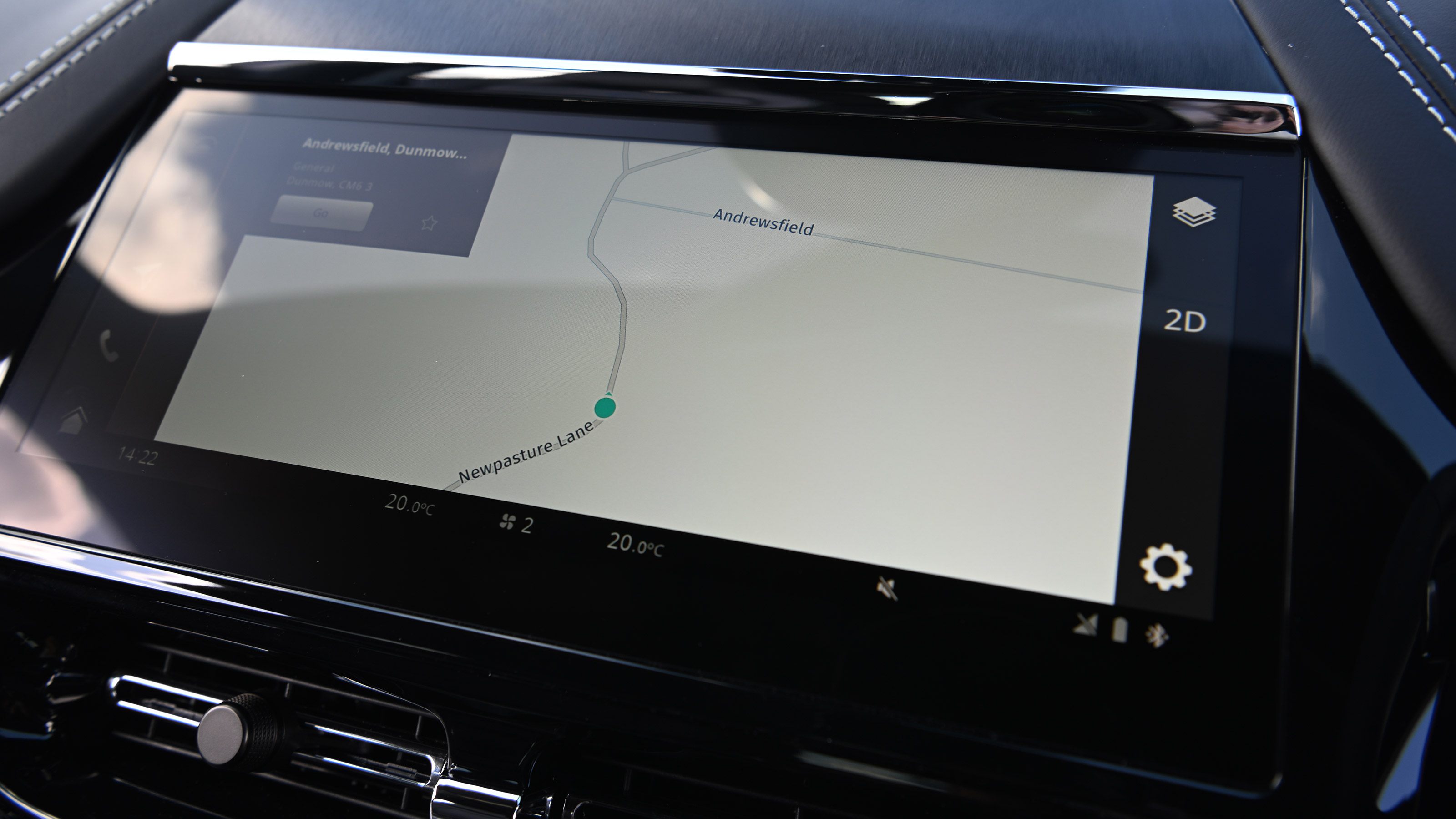 Aston Martin DBX S - infotainment
