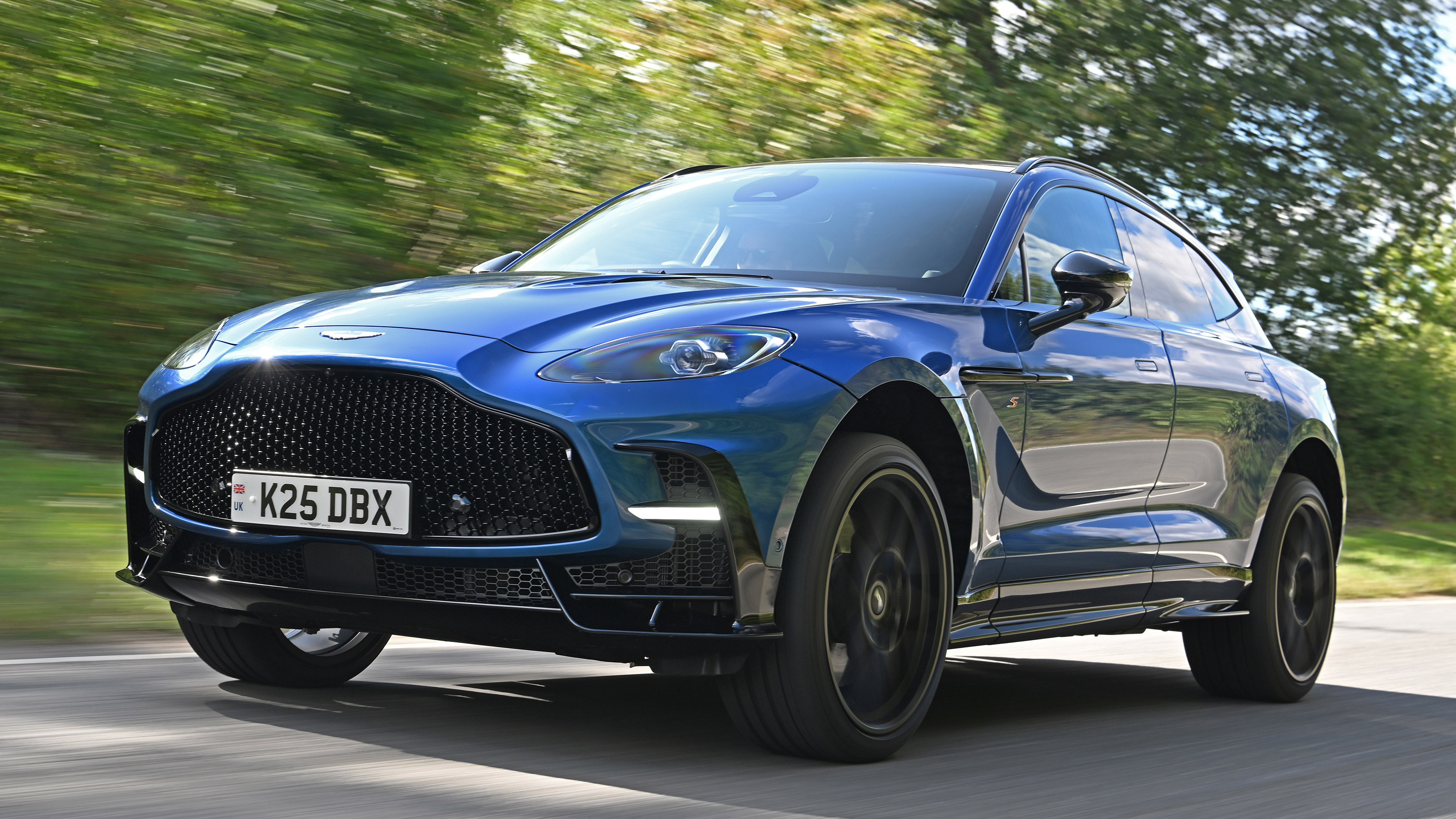 Aston Martin DBX S - front