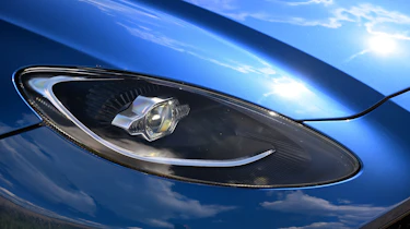 Aston Martin DBX S - front light