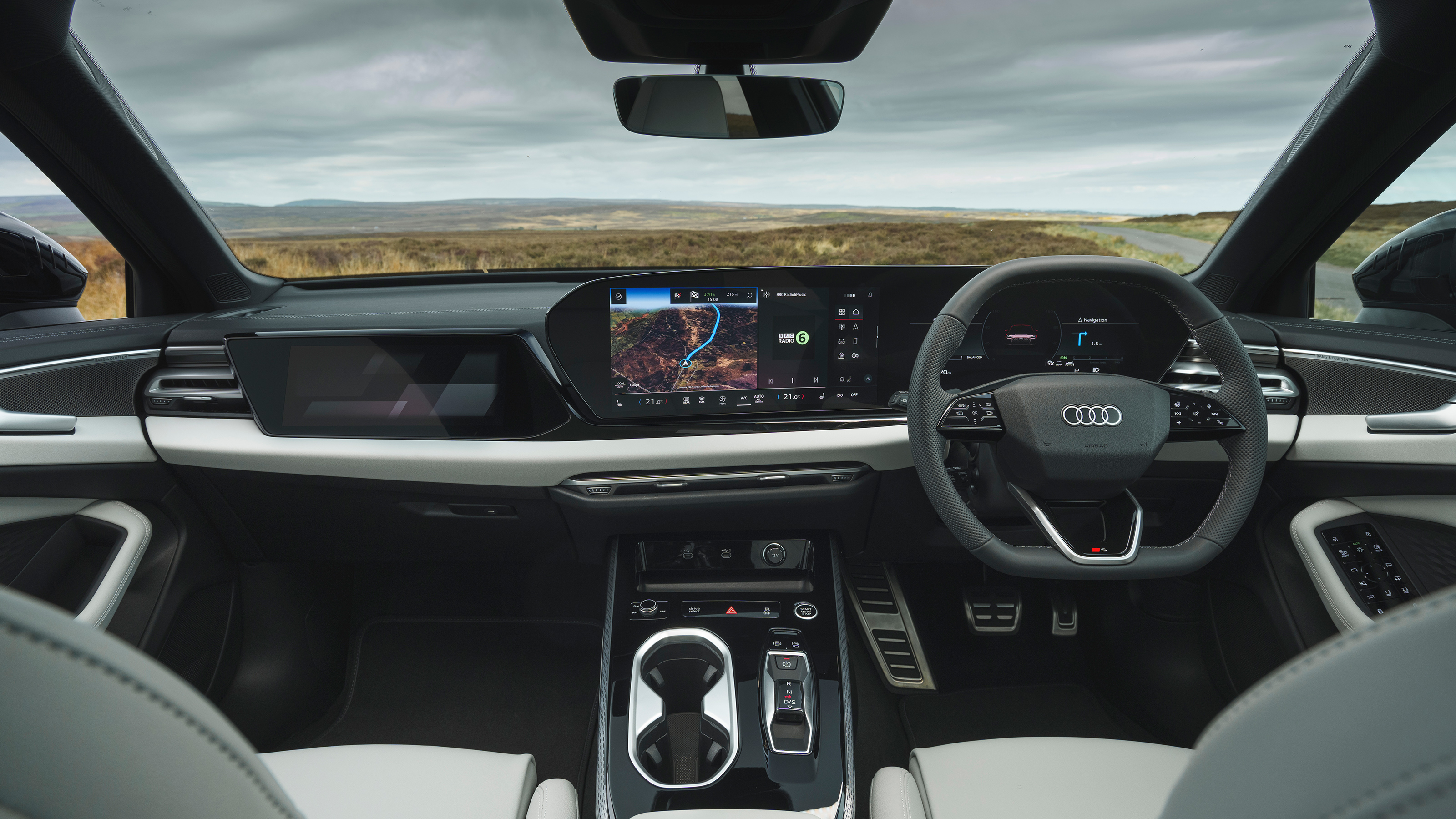Audi A6 Avant Launch Edition - dashboard