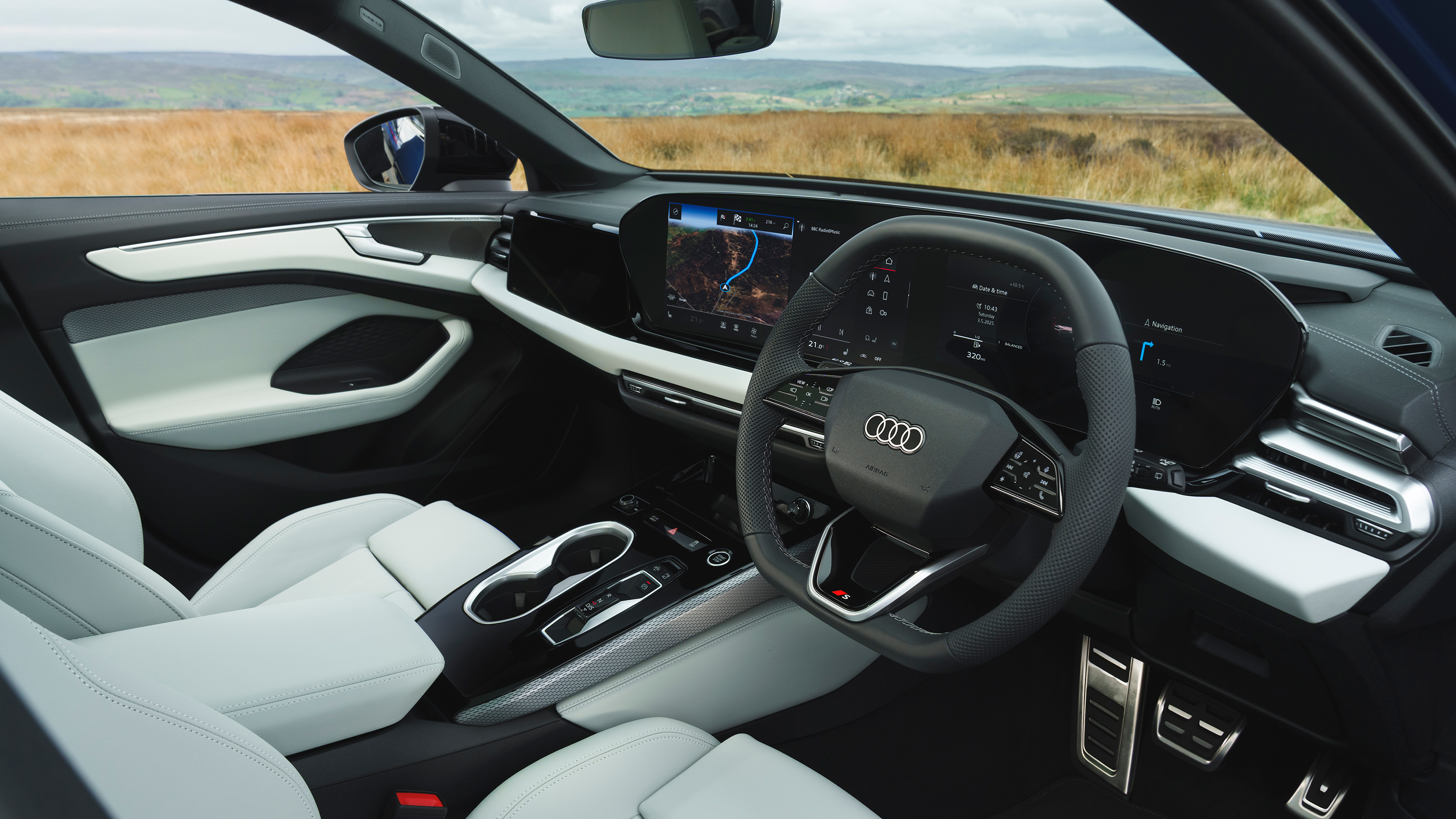 Audi A6 Avant Launch Edition - interior