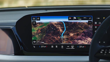 Audi A6 Avant Launch Edition - infotainment screen