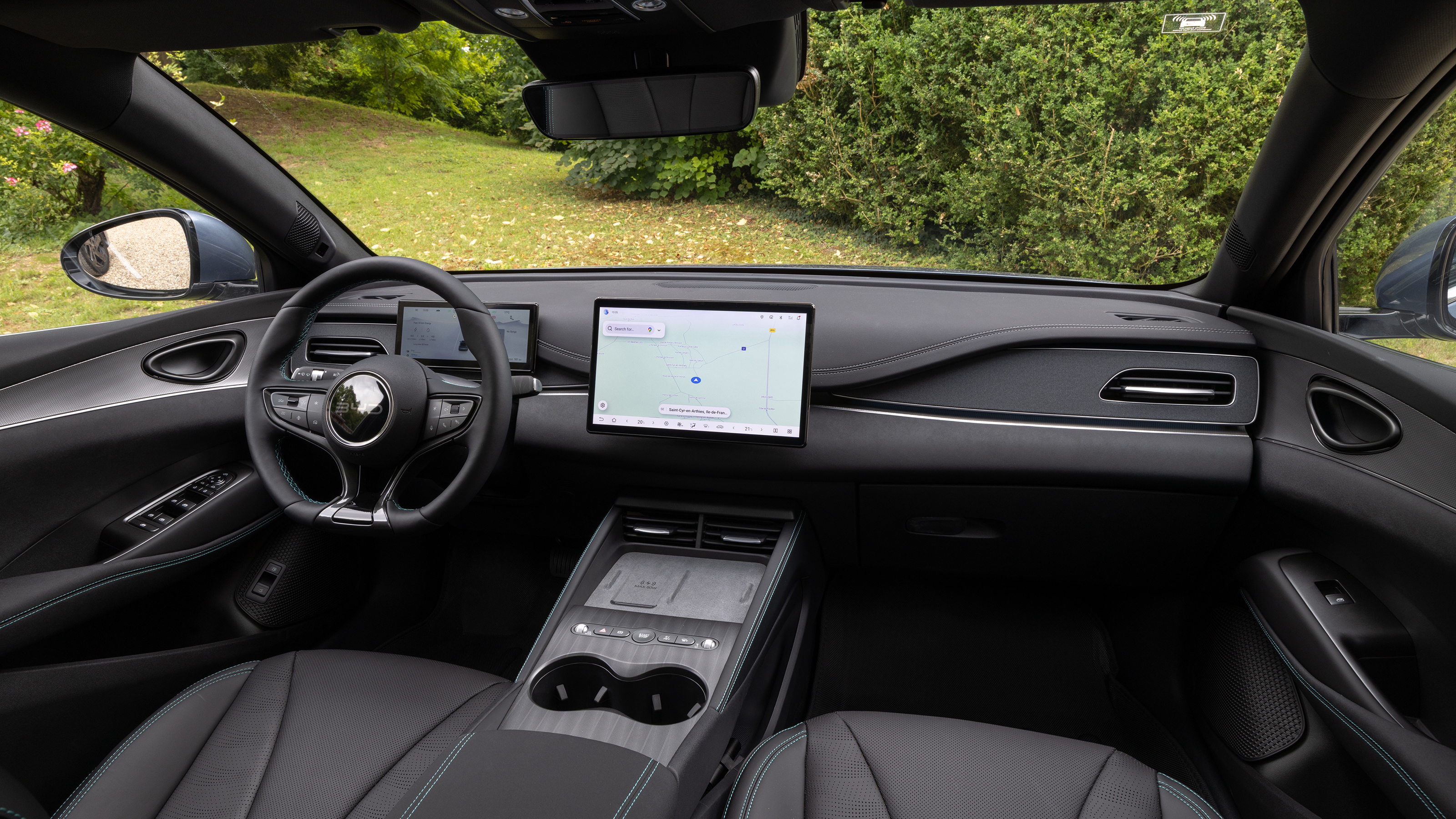 BYD Seal 6 Touring - interior, front 