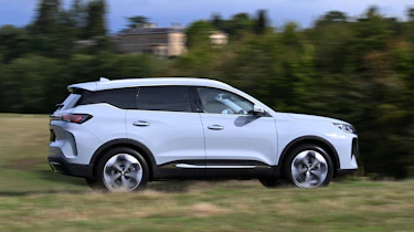 Chery Tiggo 7 - side