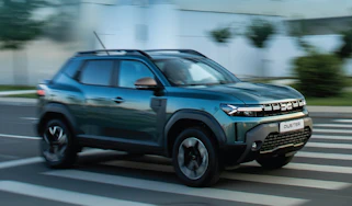 New Dacia Duster pick-up - front tracking