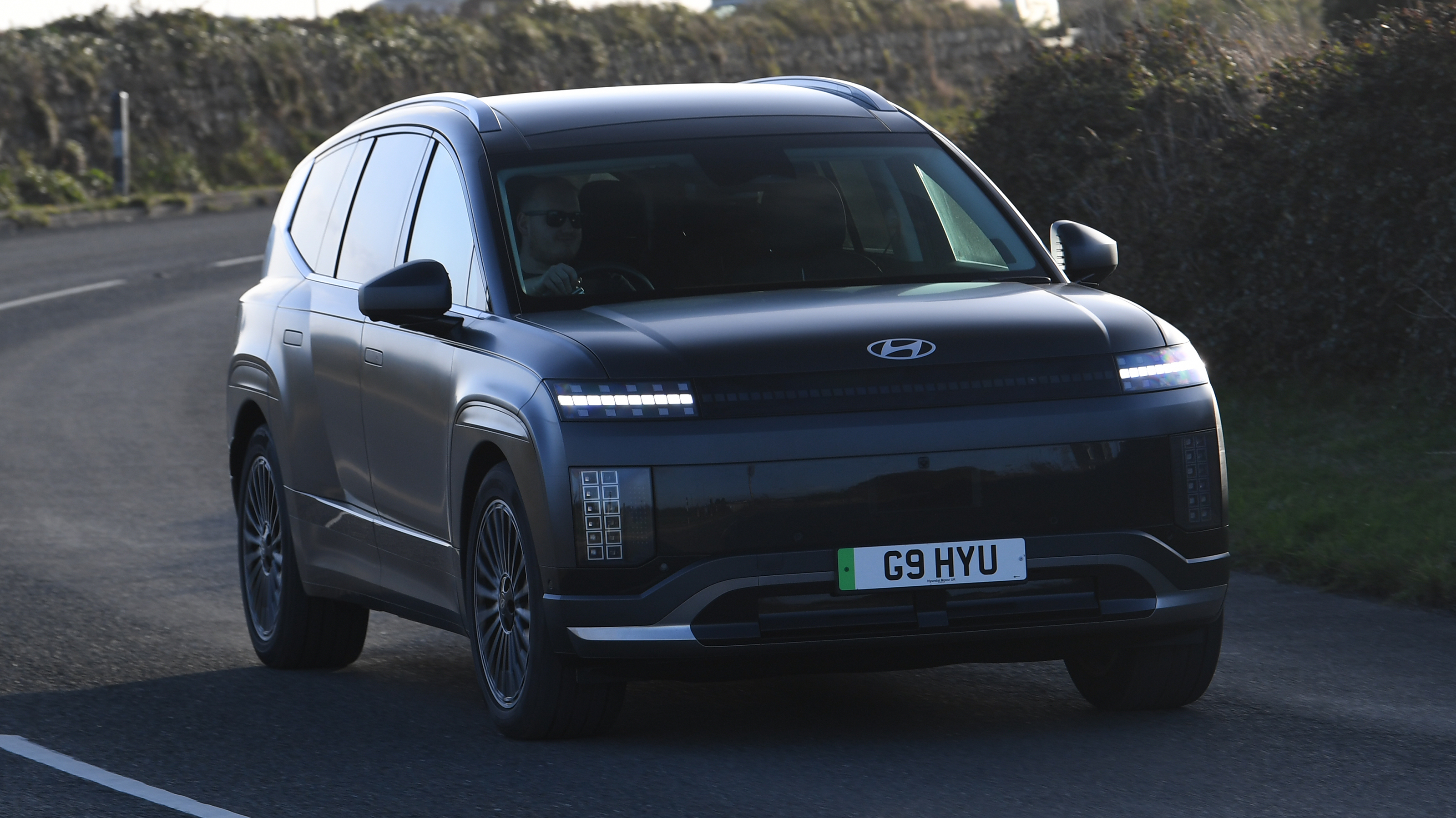 EV tow test - Hyundai cornering