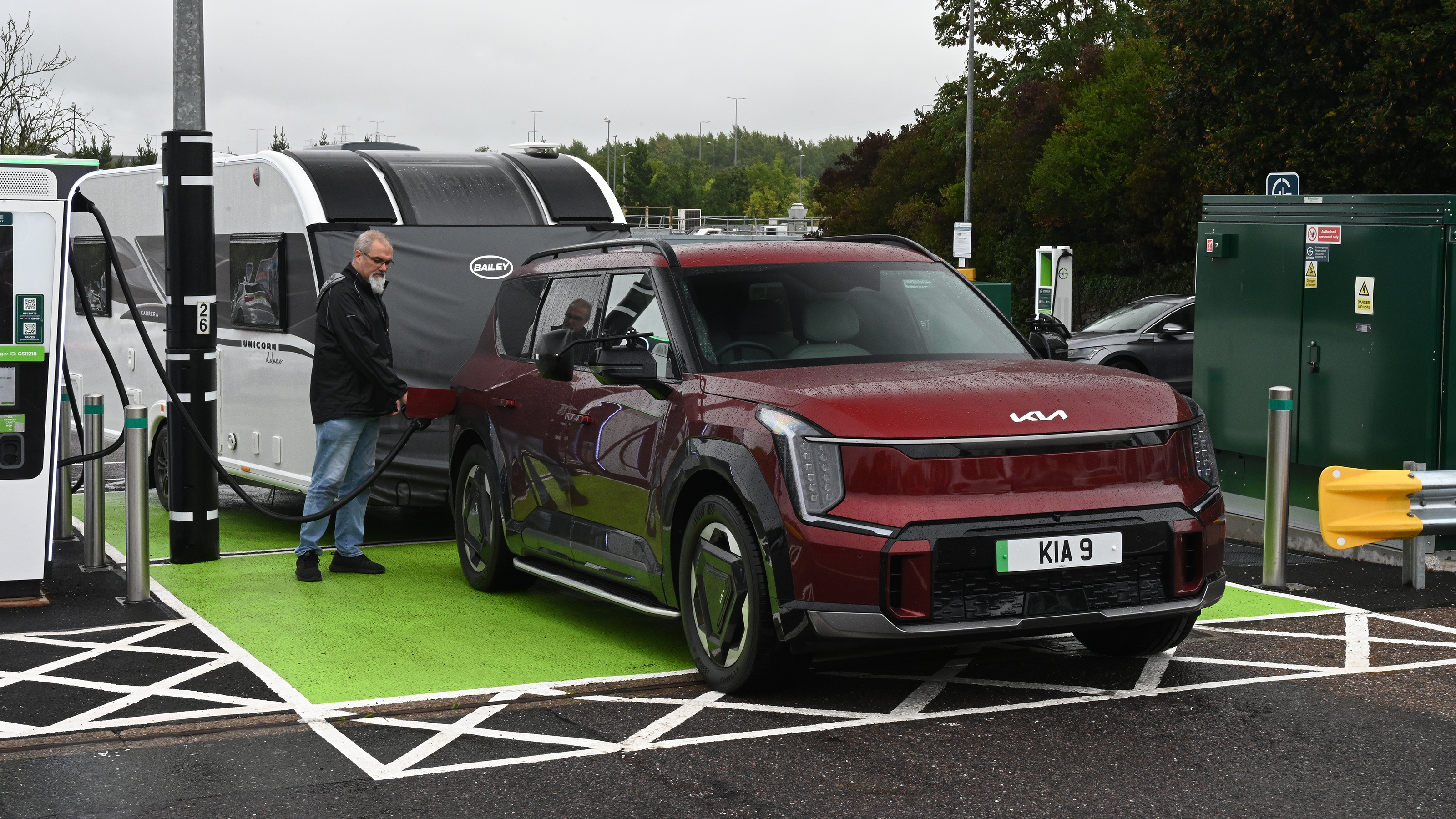 EV tow test - Kia charging with caravan