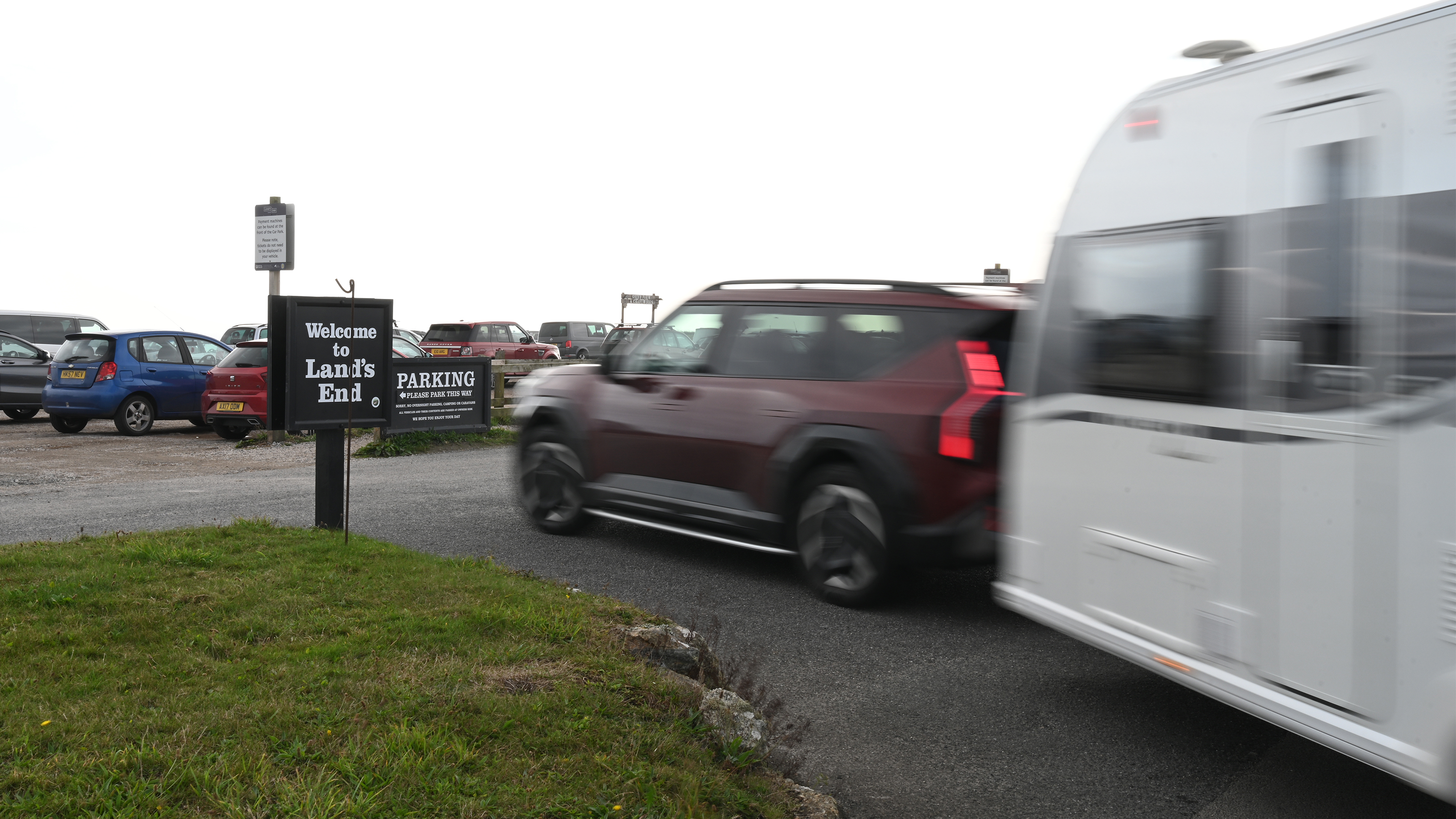 EV tow test - Kia pulling into carpark