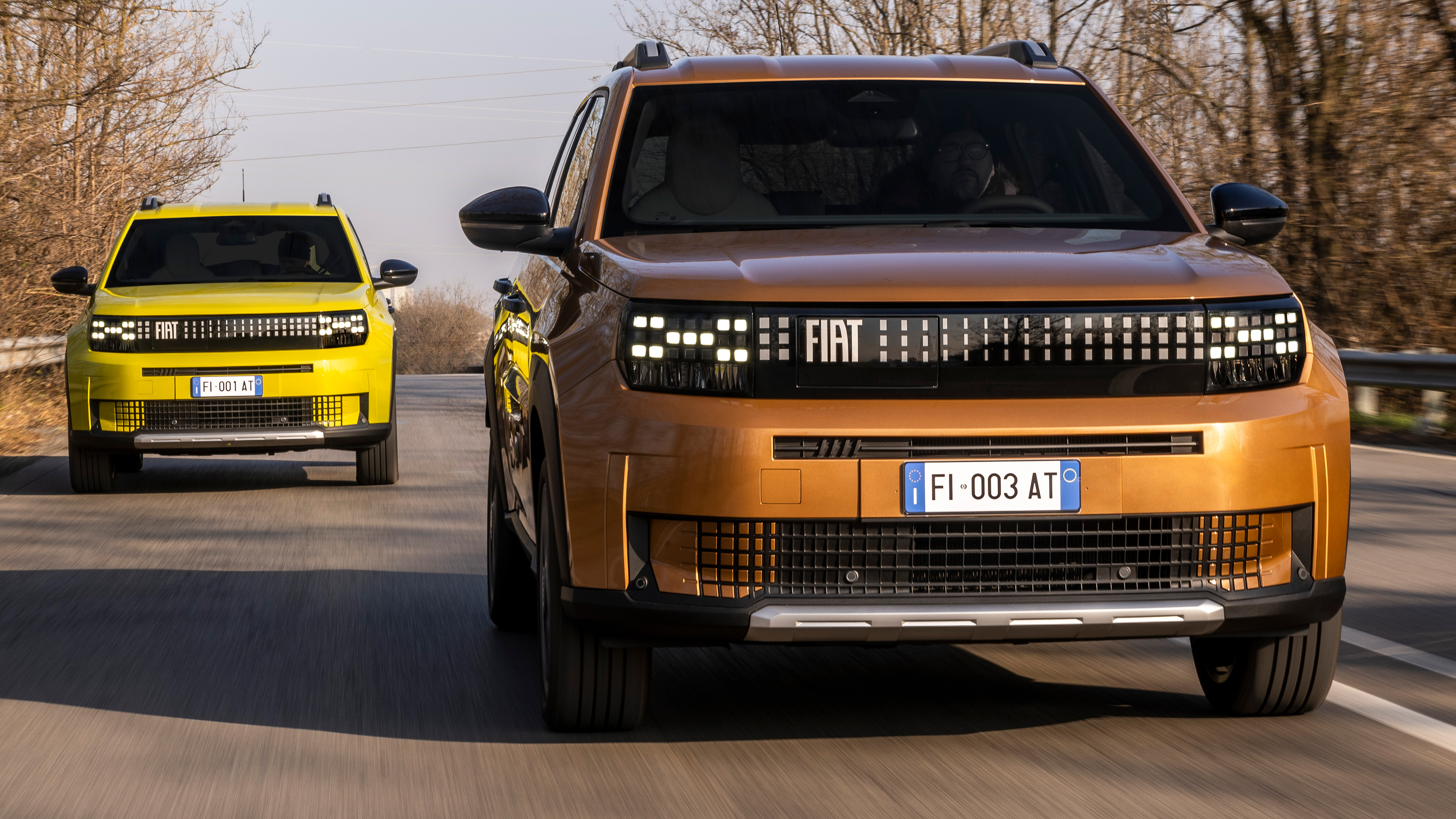 Fiat Grande Panda Icon - front tracking