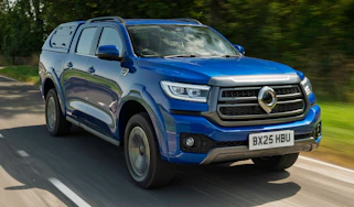GWM Poer300 - front action