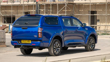 GWM Poer300 - rear static