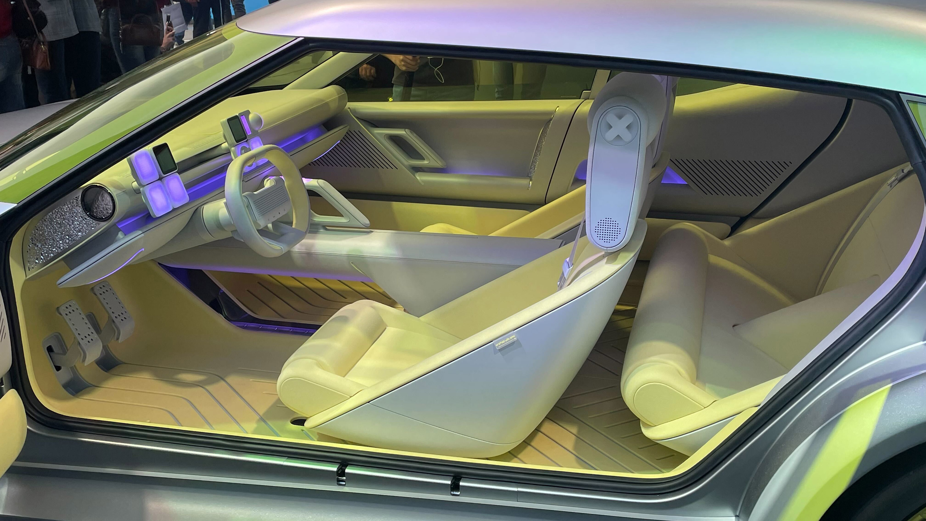 Hyundai Concept Three - Munich interior