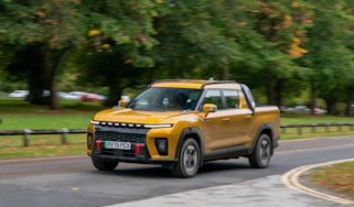 KGM Musso EV - front action