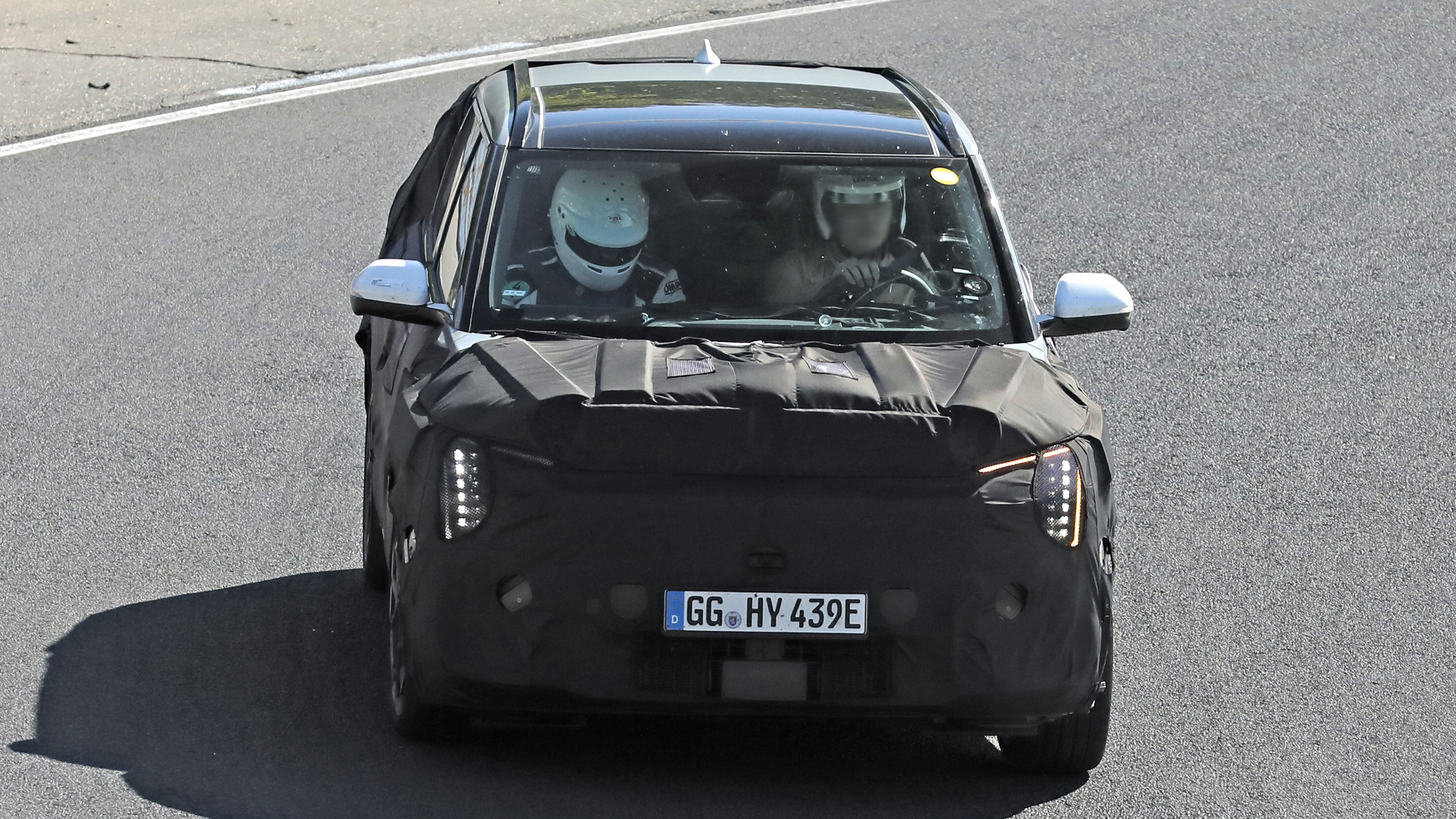 Kia EV3 GT - front end