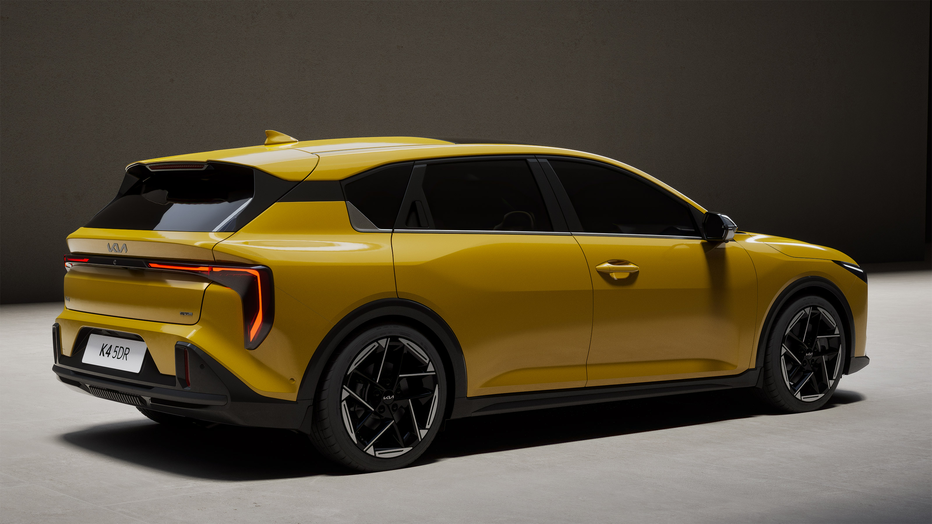 Kia K4 - rear studio