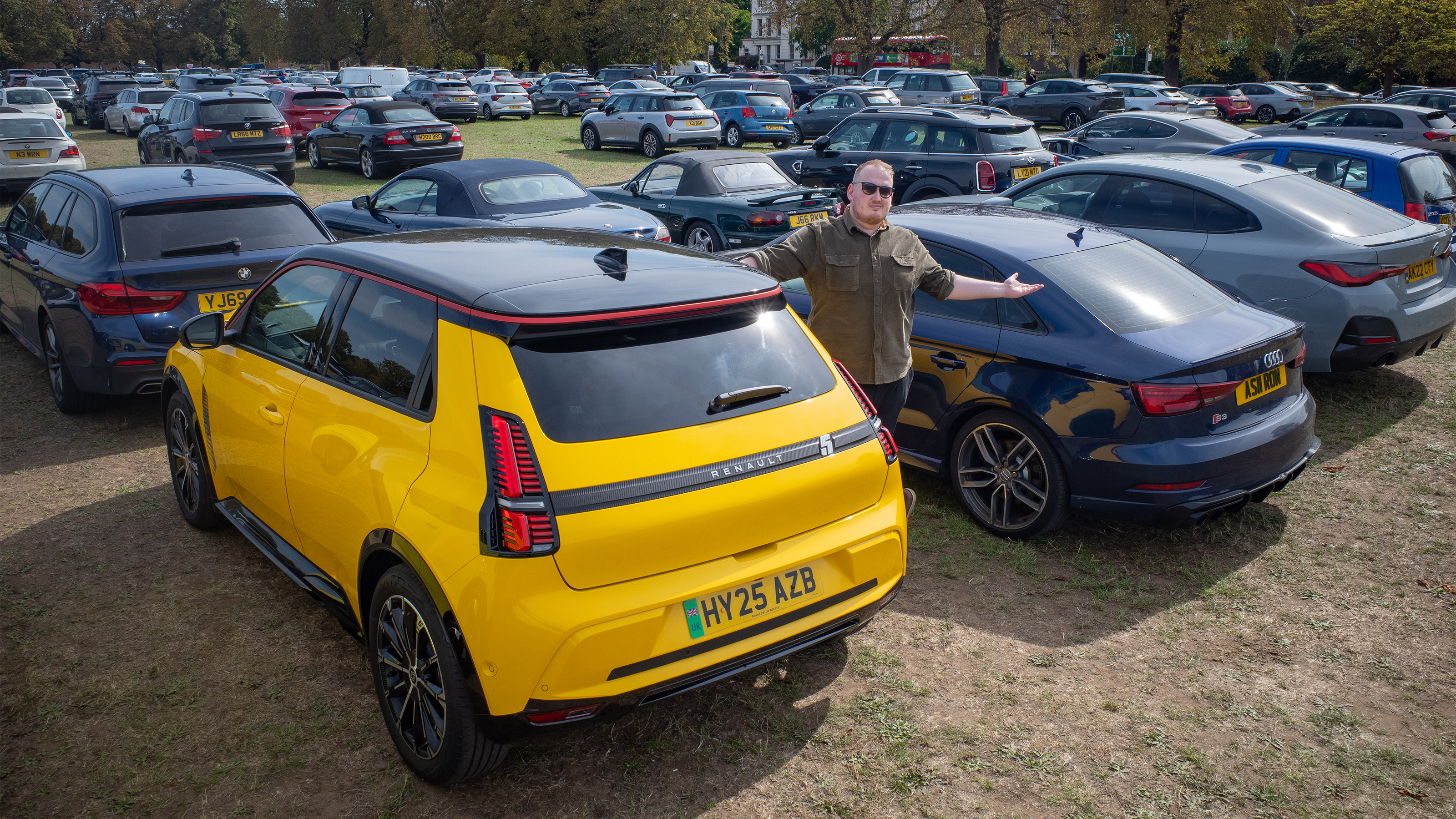 Long-term test Renault 5 E-Tech - yellow in sea of grey