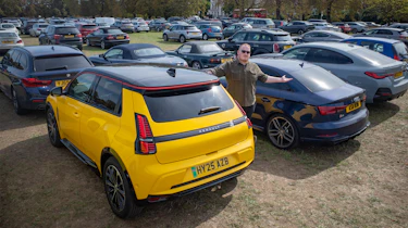 Long-term test Renault 5 E-Tech - yellow in sea of grey