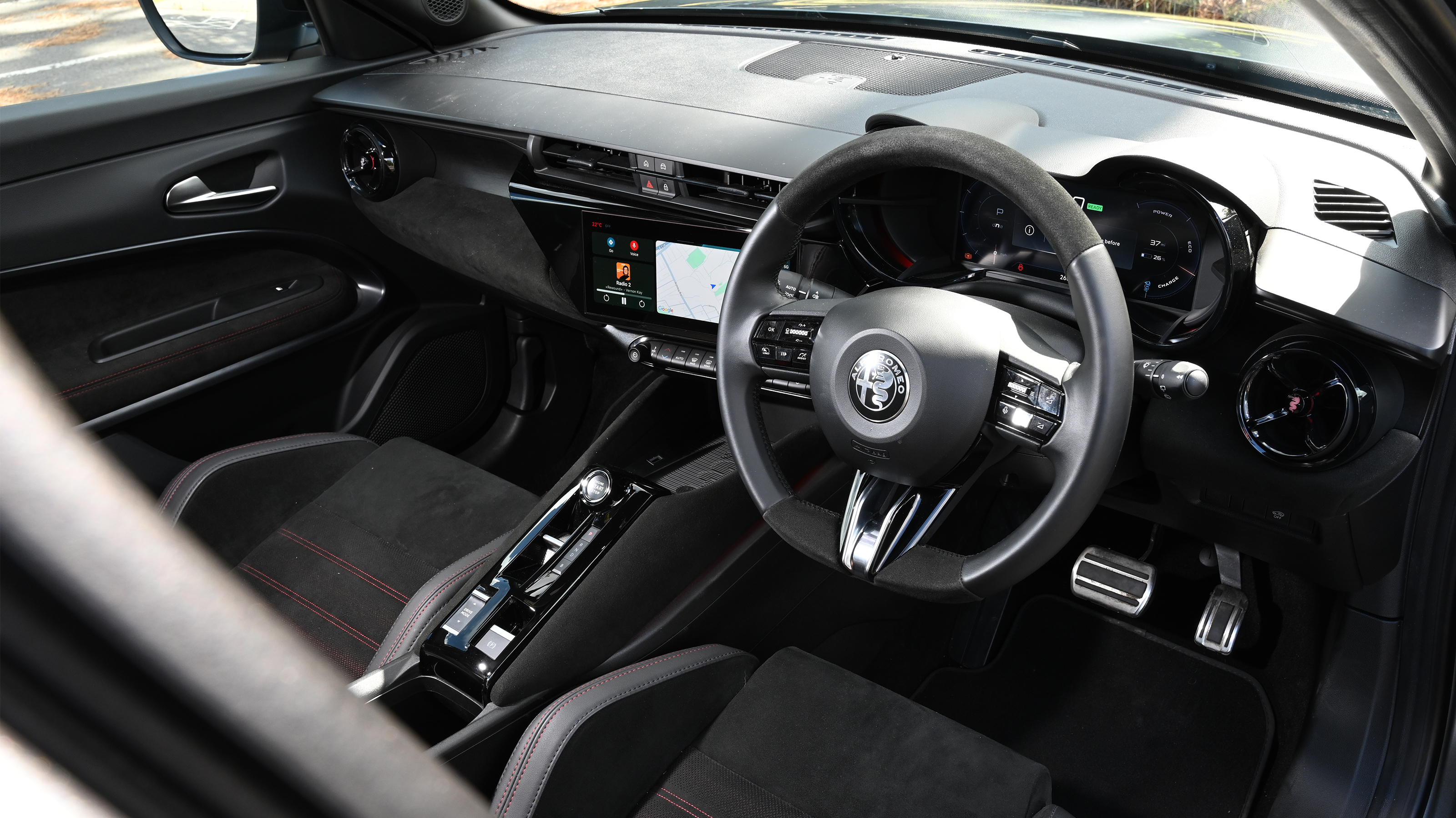 Alfa Romeo Junior Elettrica Veloce - dashboard