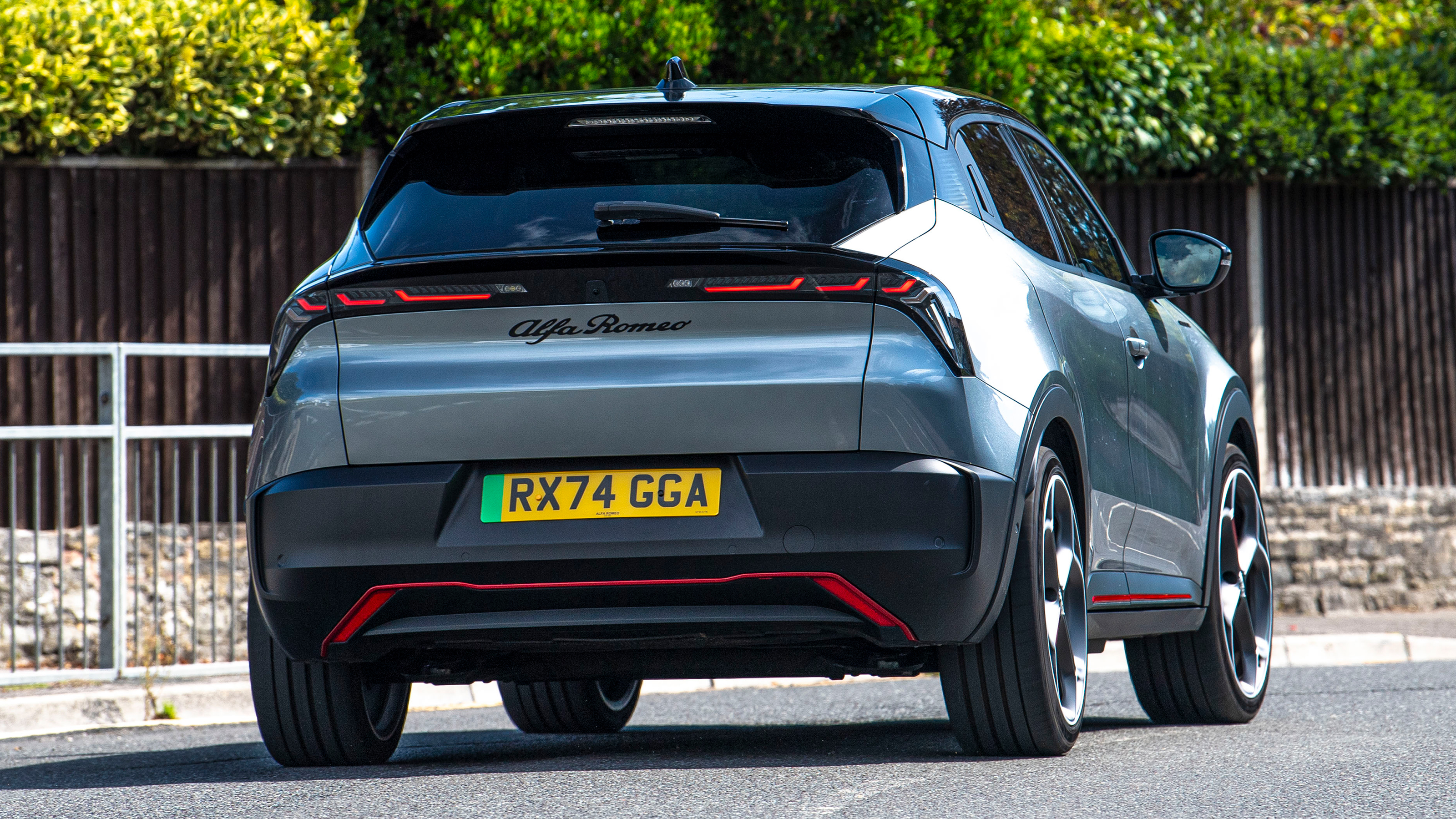 Alfa Romeo Junior Elettrica Veloce - rear cornering