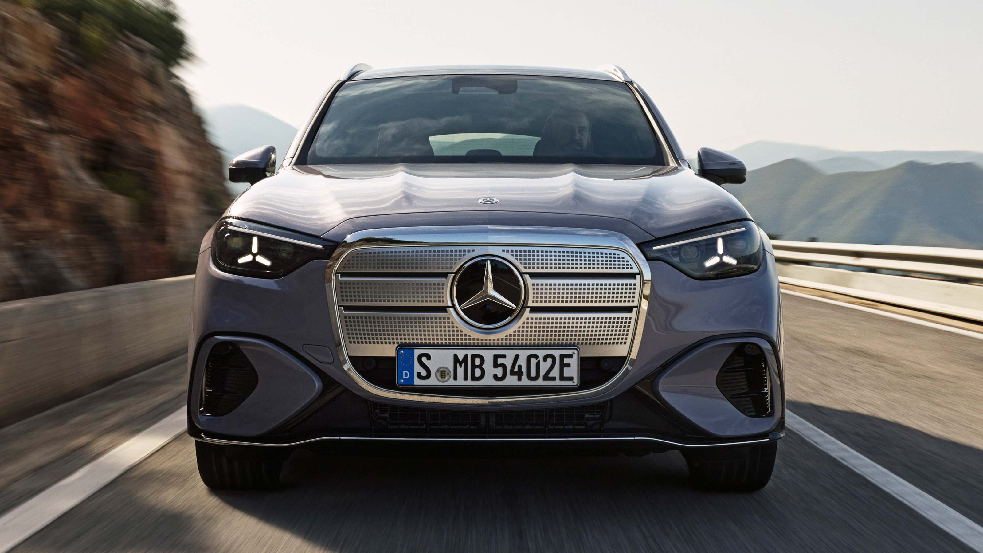 Mercedes GLC - full front