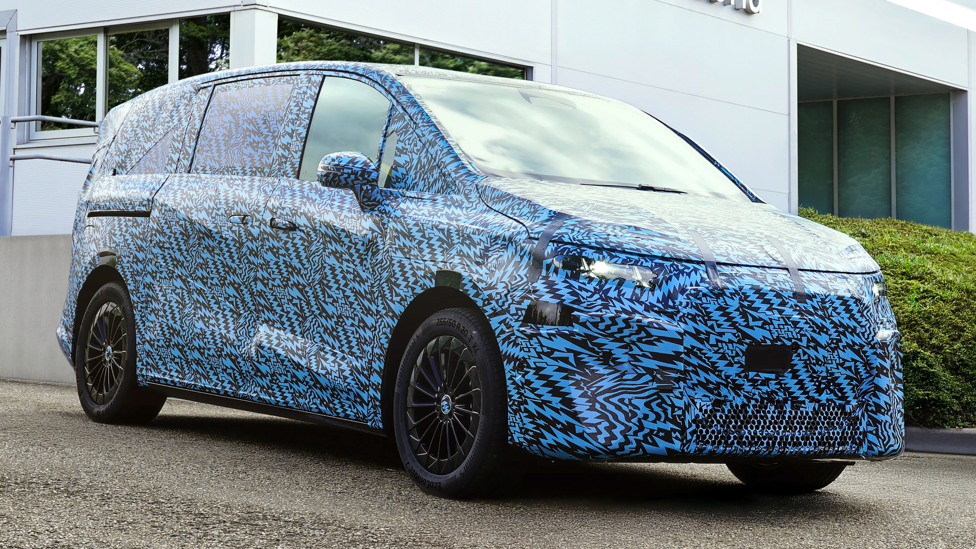 Mercedes VLE teased - front 3/4 in camoflage