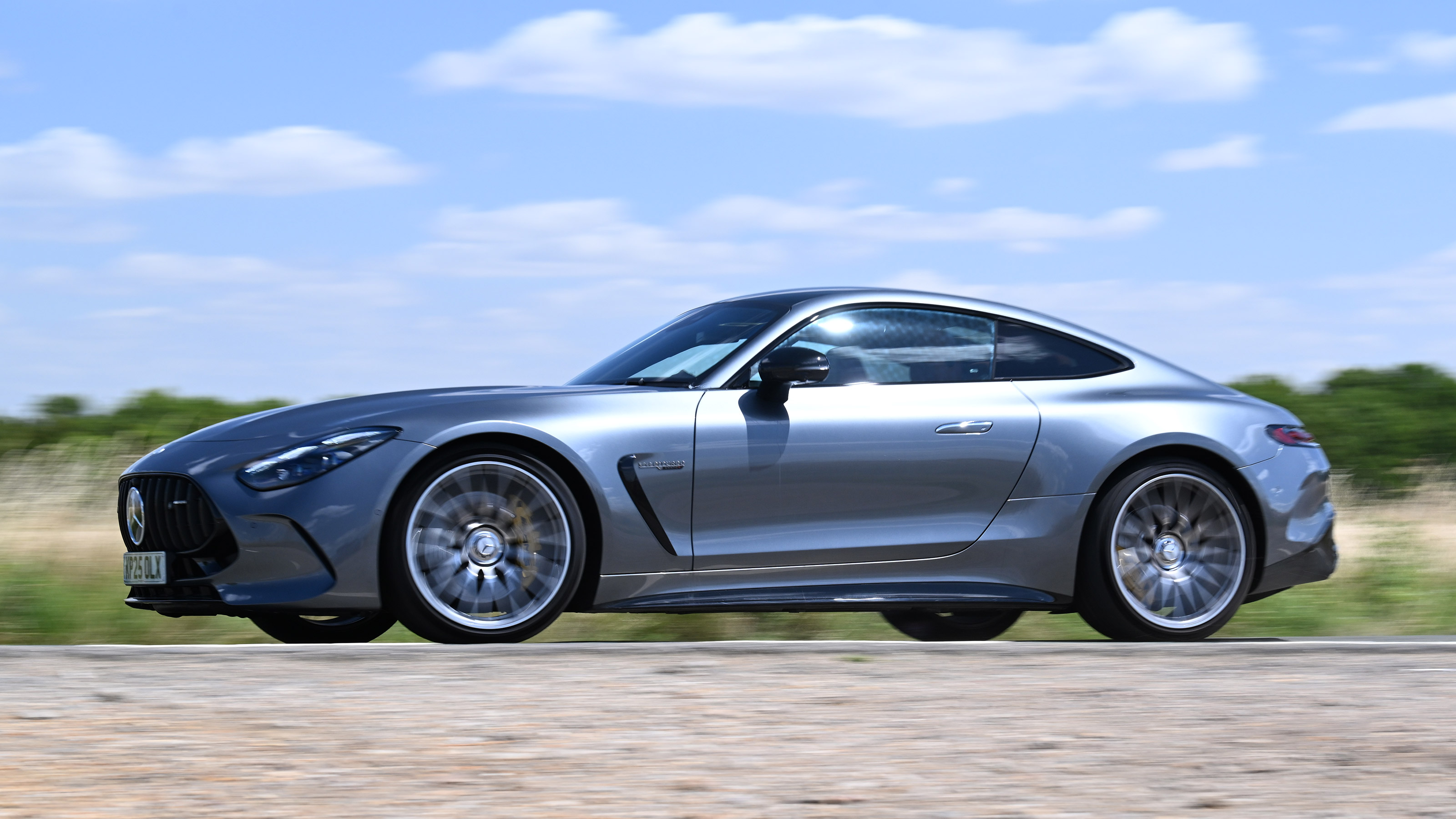 Mercedes-AMG GT 55 - side