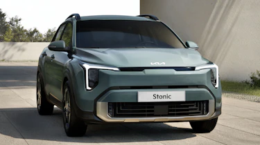New Kia Stonic STD - front end