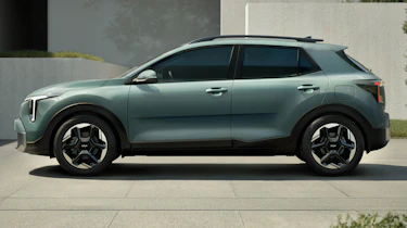 New Kia Stonic STD - side profile