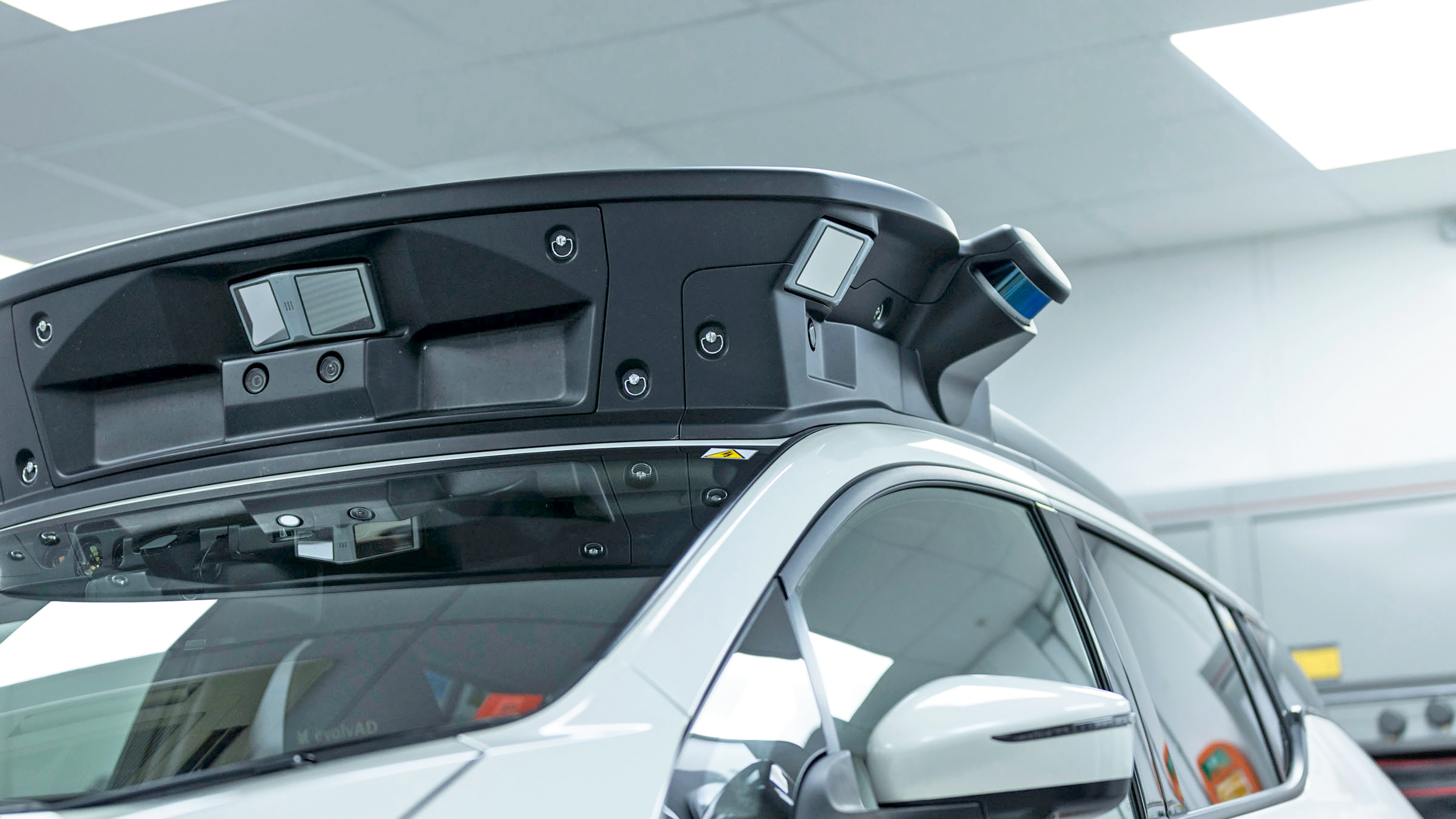 self driving Nissan Leaf Mk2 Alastair Crooks lidar