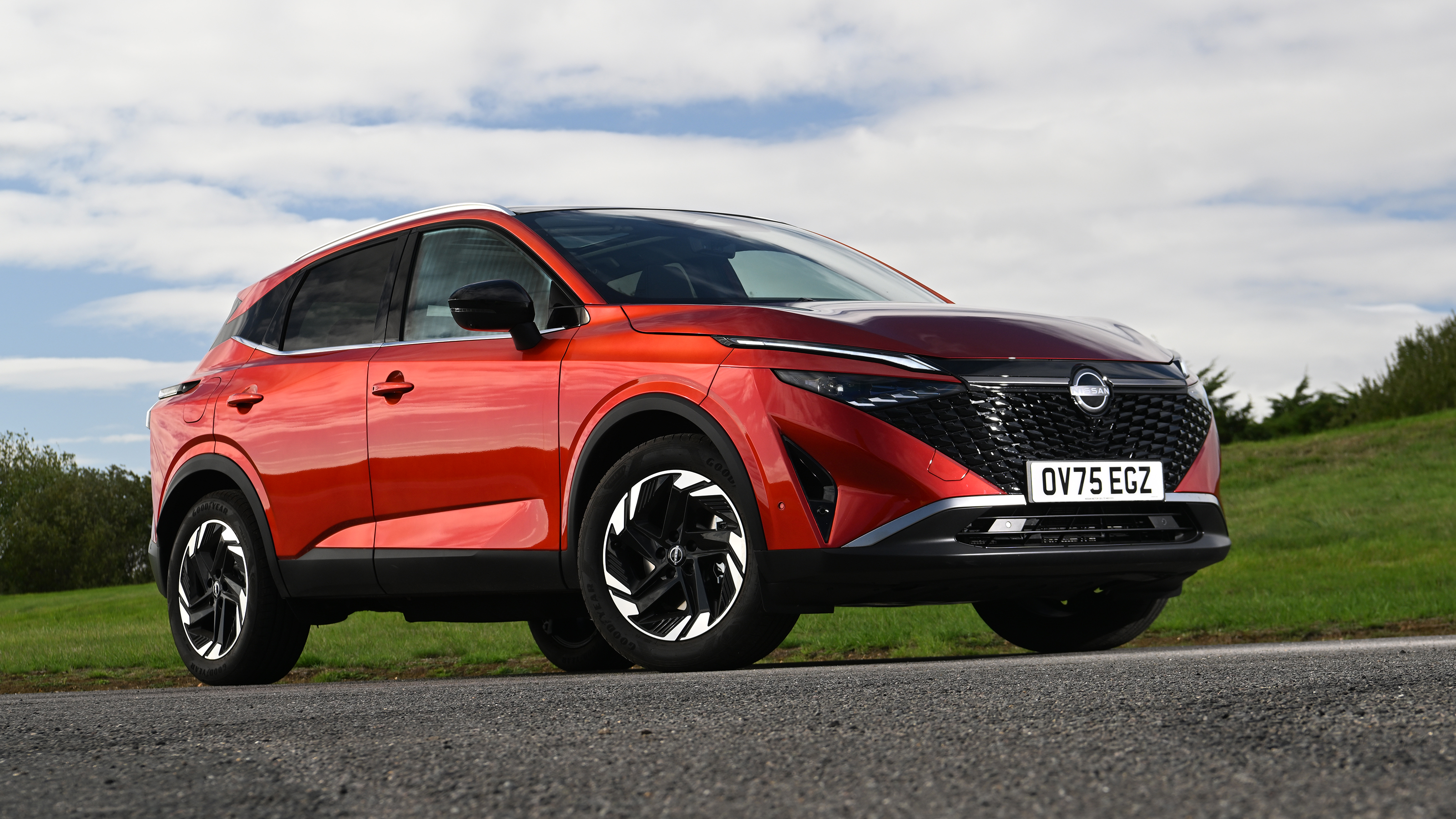 Nissan Qashqai e-Power - front static 